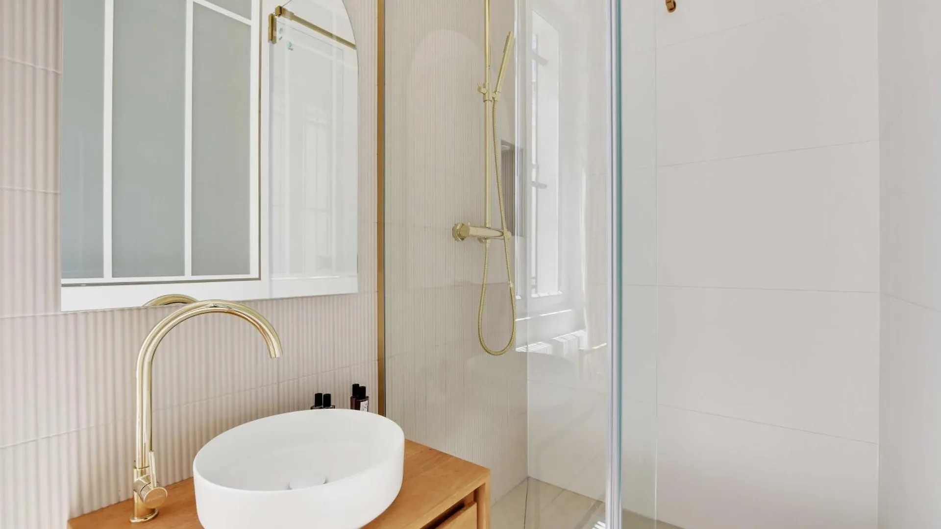Apartman Spacieux Cosy -2br 8p-pl De La Nation